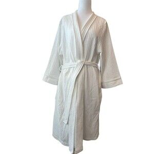 NWT Croft&Barrow Women’s White Robe Size M MSRP $29.99